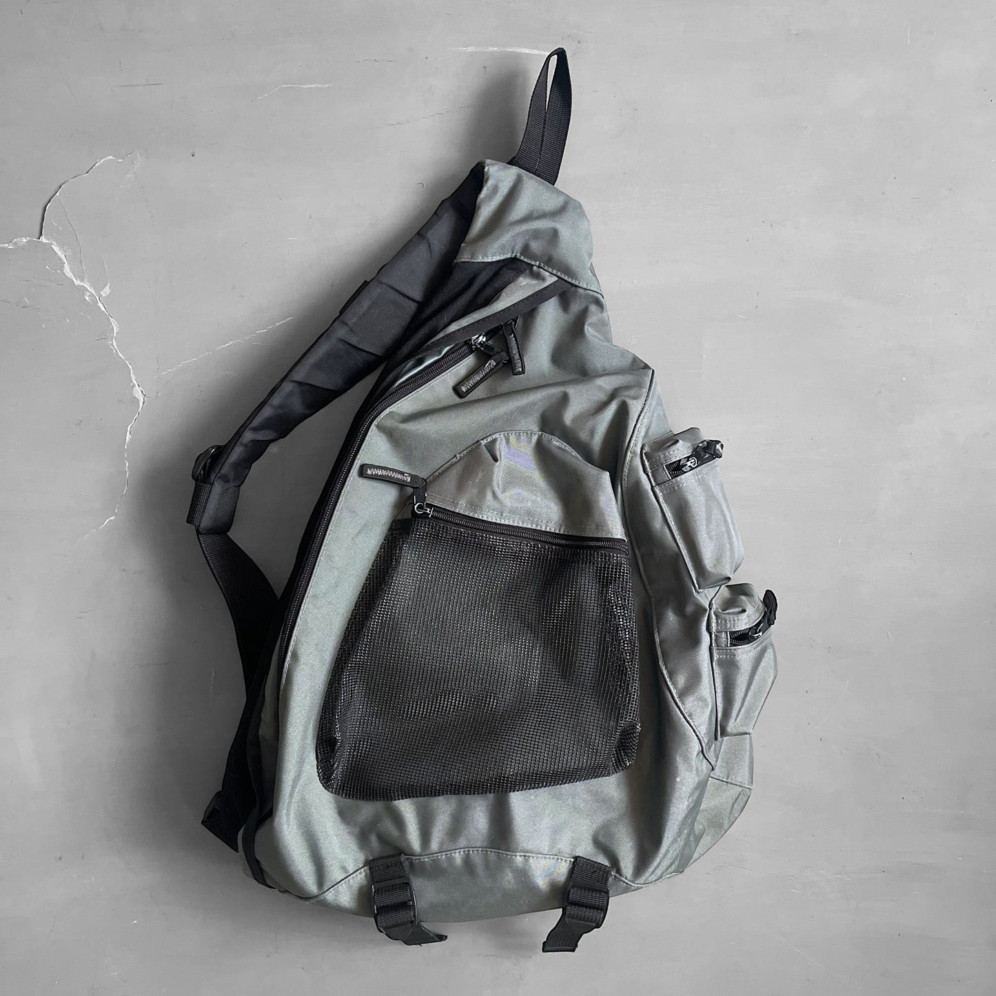 1990s GAP sling bag