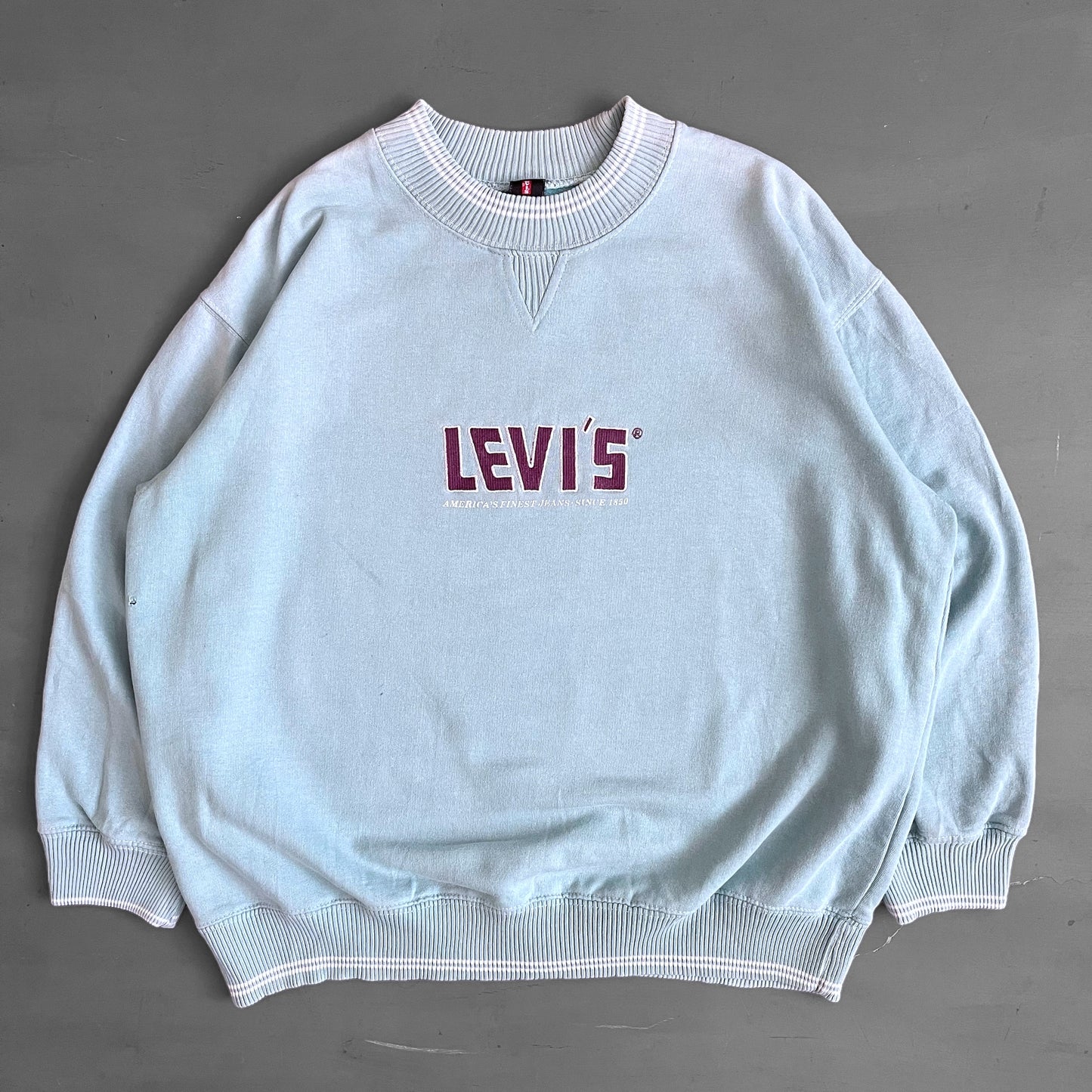 1990s Levi’s sweatshirt (M)