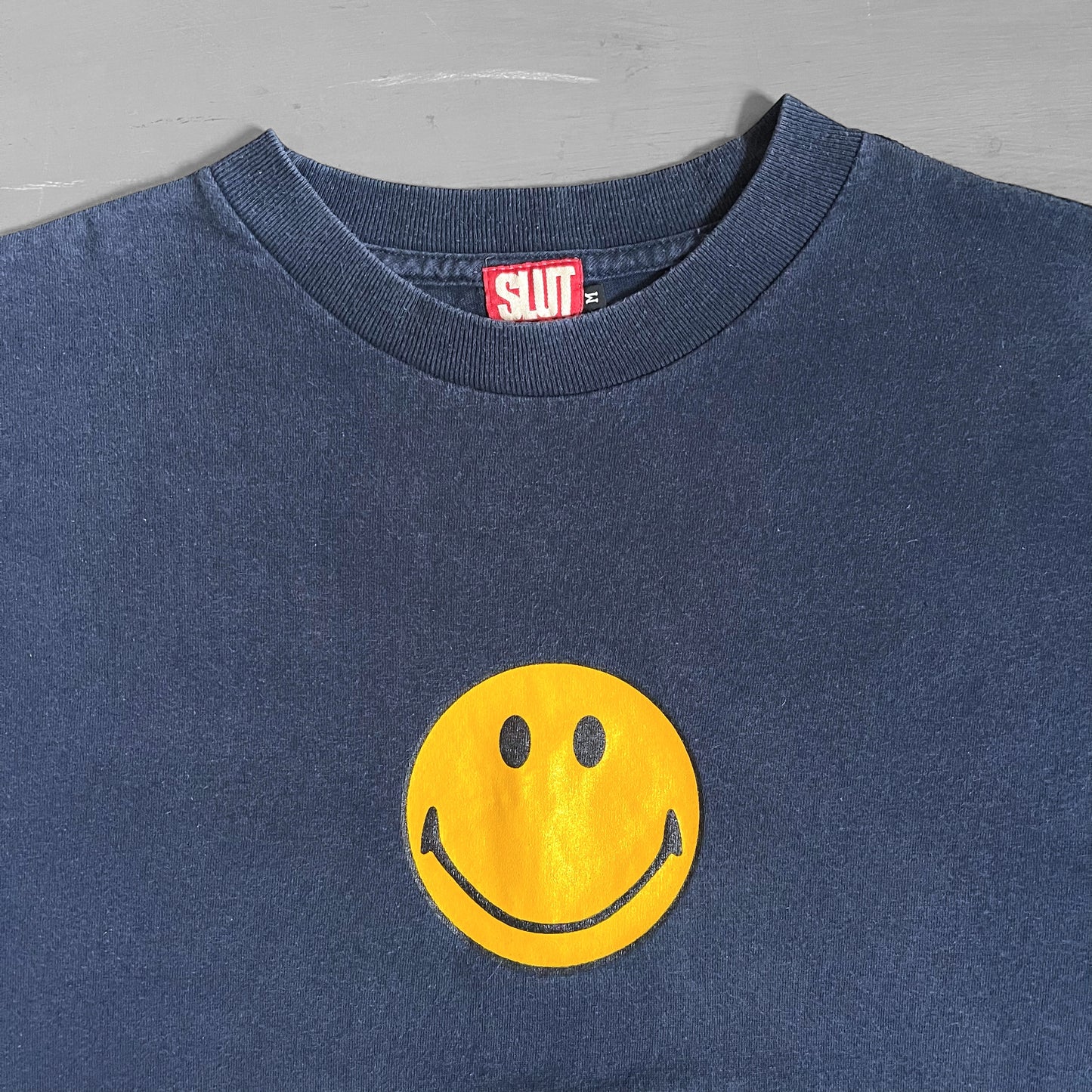 Early 2000s smiley T-shirt (M)
