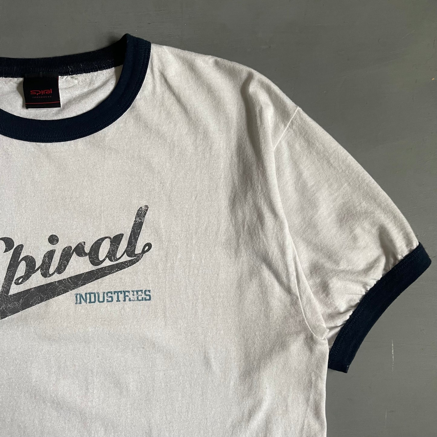 Early 2000s spiral industries skate ribbed T-Shirt (L)