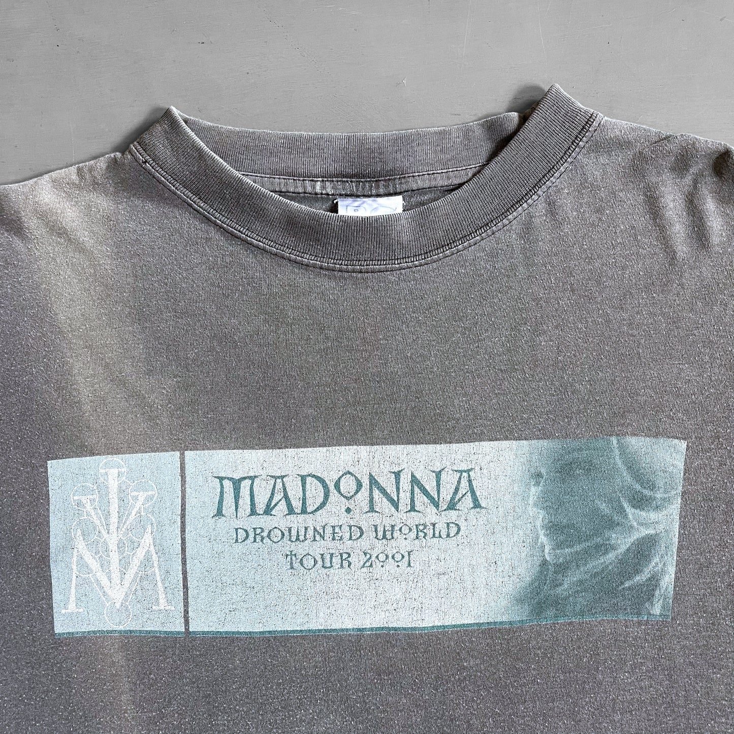 2001 Madonna world tour T-shirt (XL)