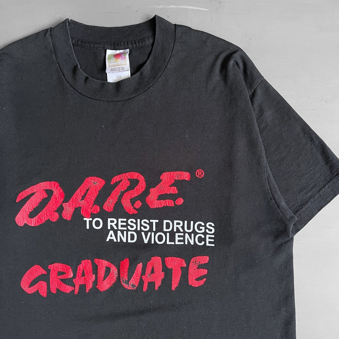 1990s D.A.R.E to resist drugs and violence graduate T-shirt (M)