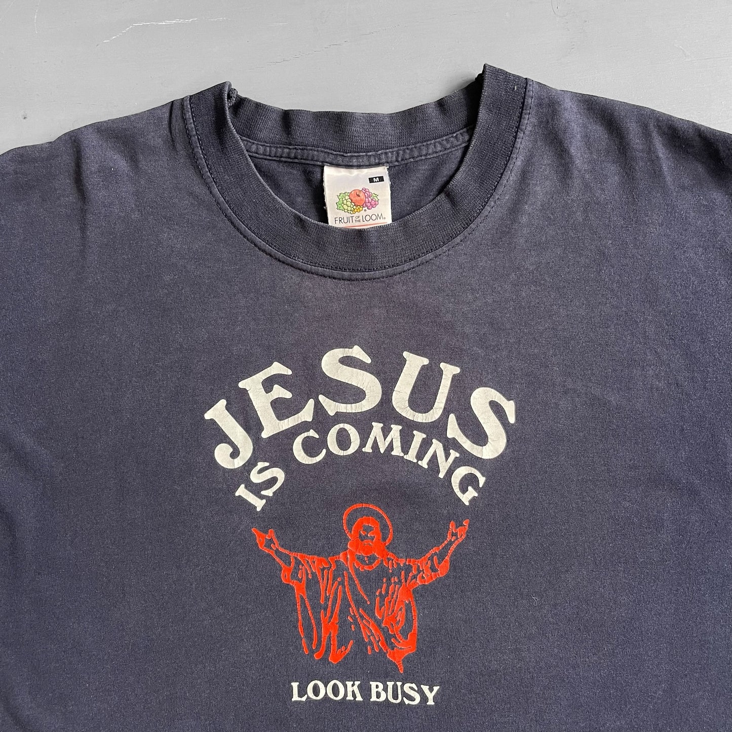 2000s Jesus is coming look busy T-shirt (M/L)