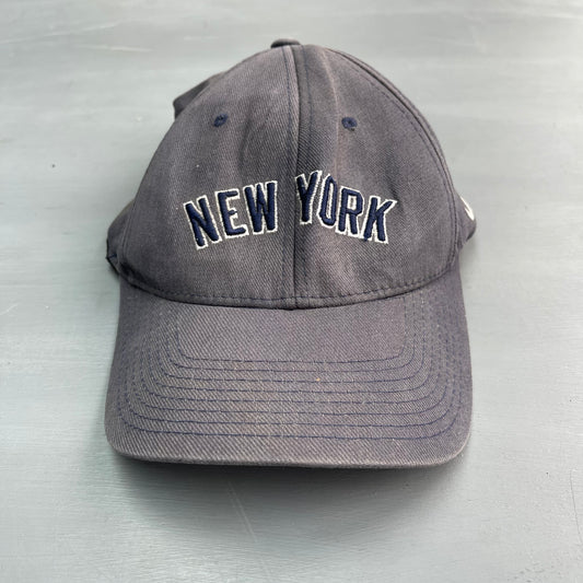 Early 2000s Nike New York cap