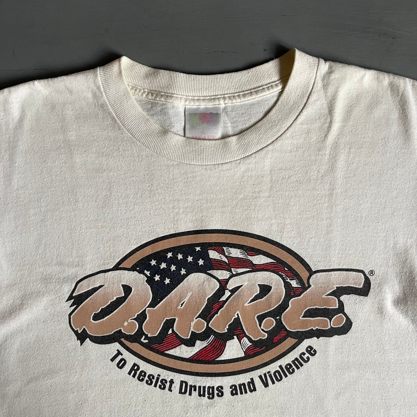 1990s D.A.R.E drugs T shirt (M)