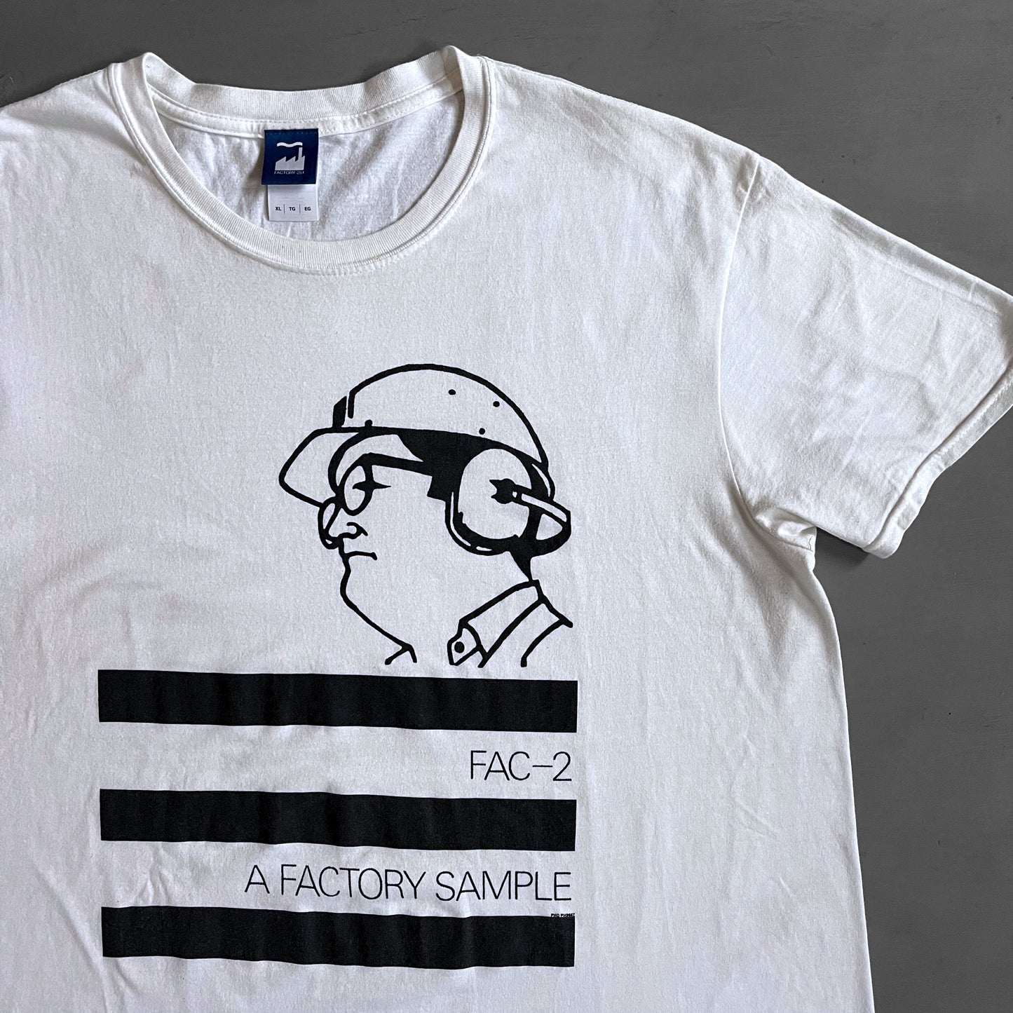 2015 factory records T-shirt (XL)
