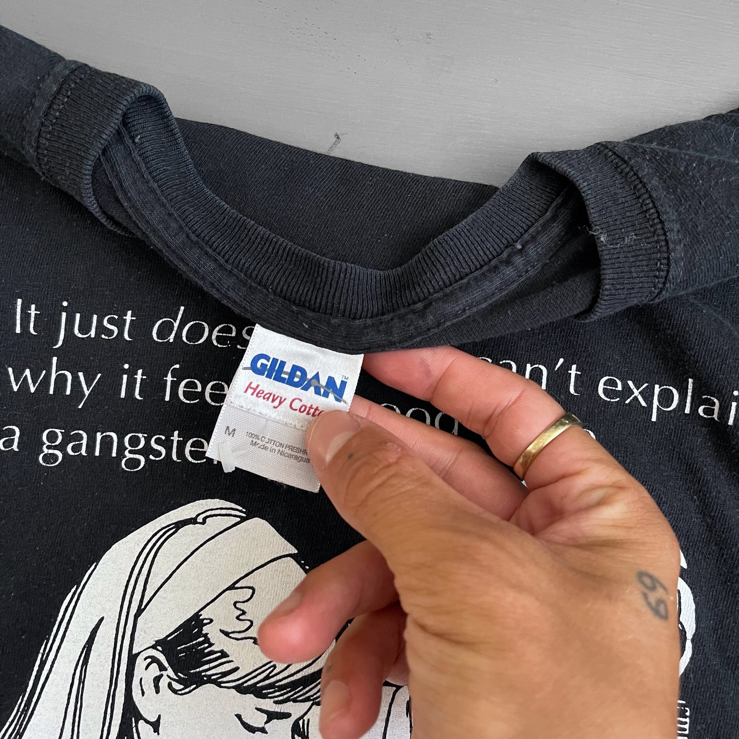 2000s I can’t explain why it feels so good to be a gangster T-shirt (M)