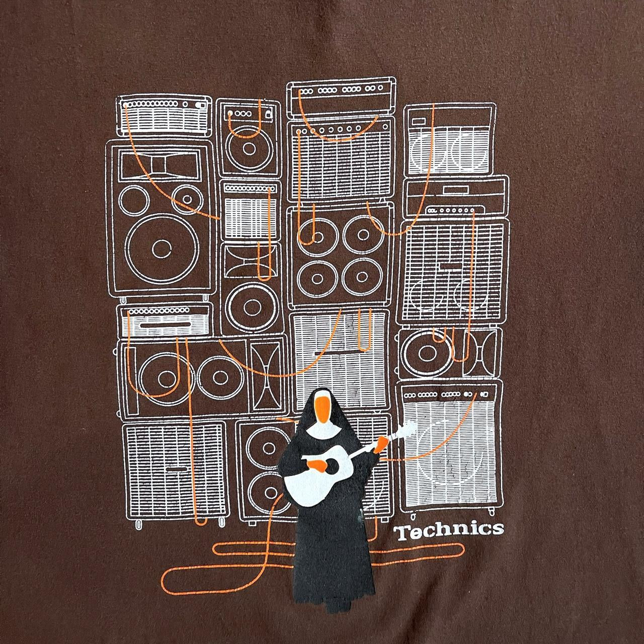 2000s Technics nun T-shirt (L)