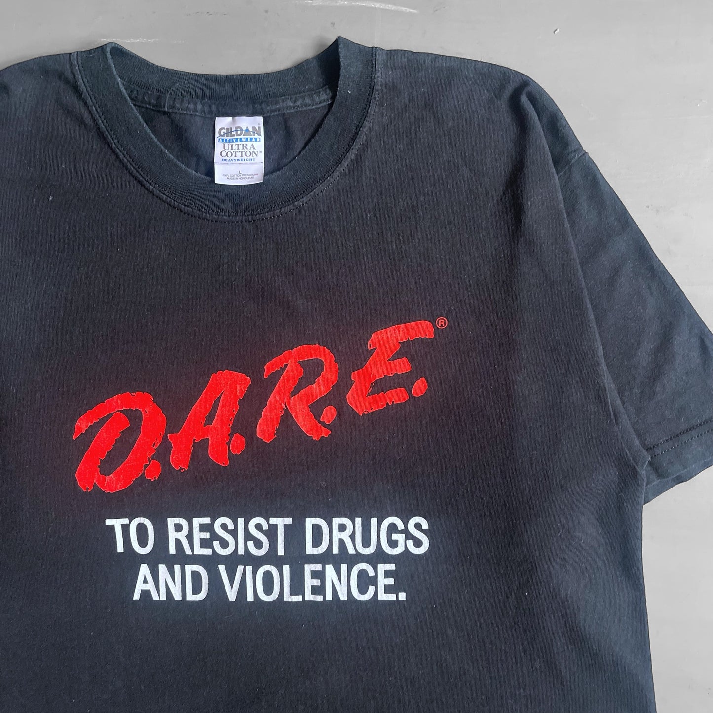 2000s D.A.R.E T-shirt (L)