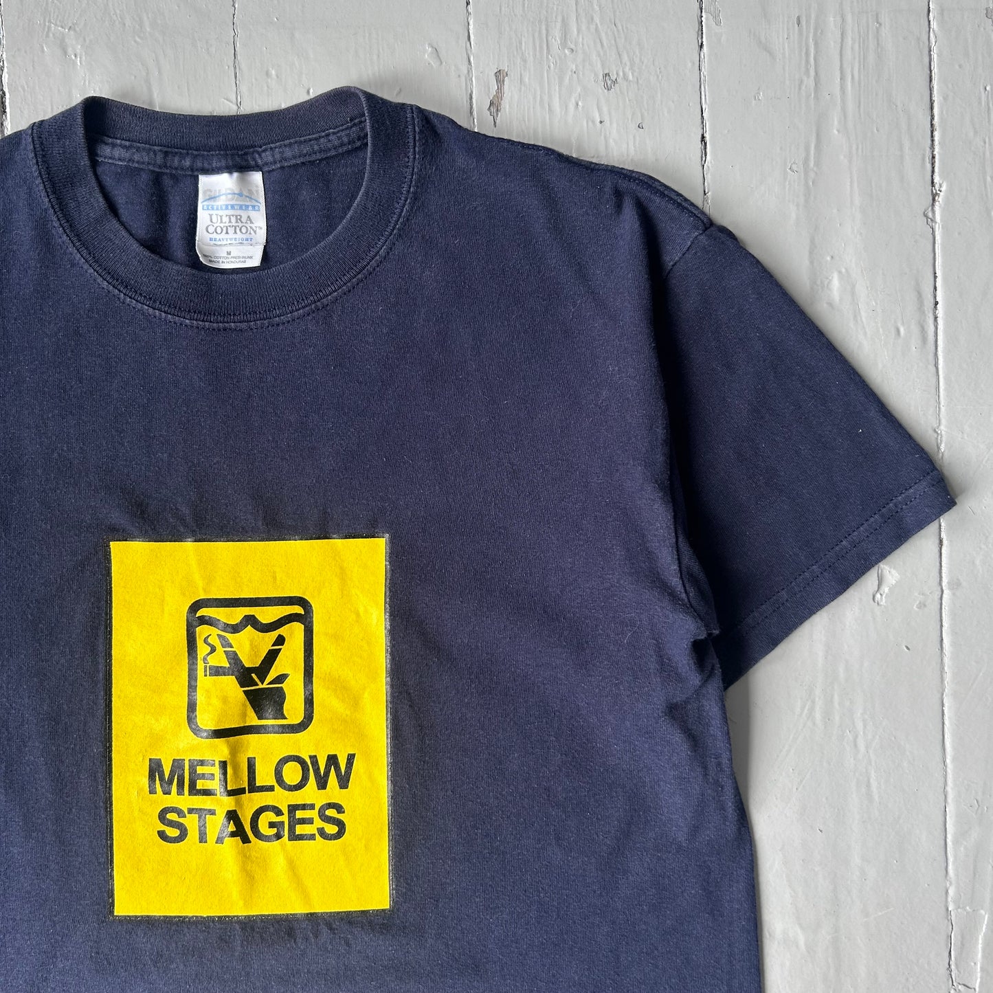 Early 2000s Mellow stages T-shirt (M)