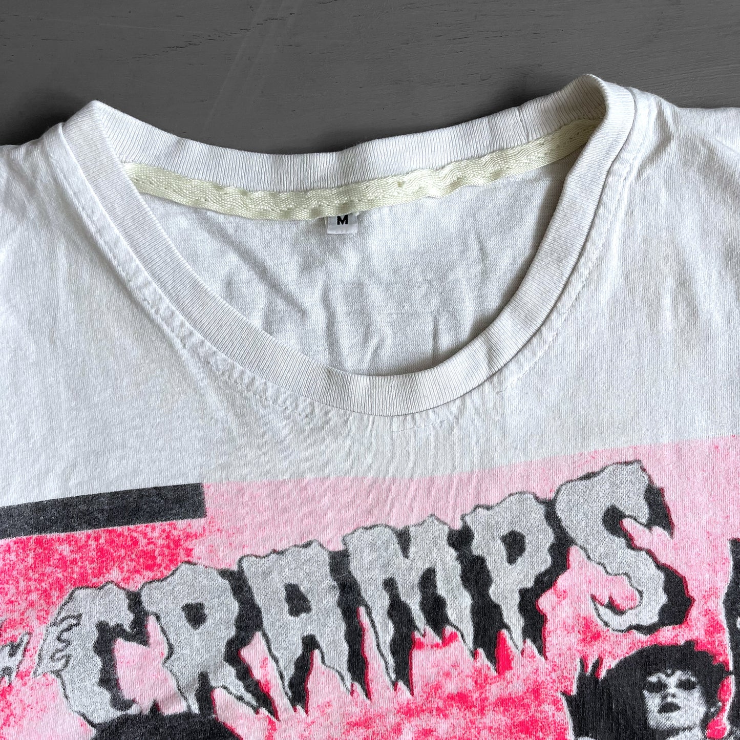 Early 2000s The Cramps smell of female T-shirt (M)