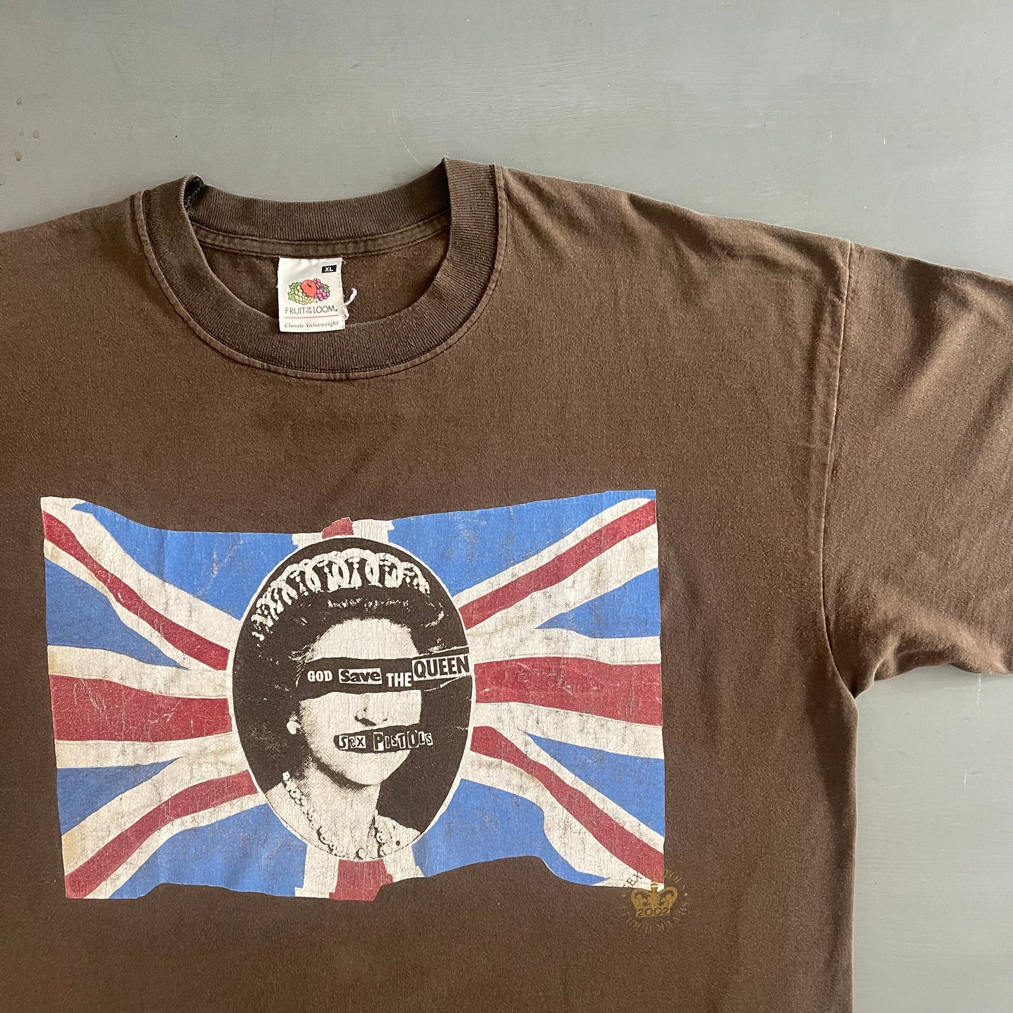 2002 The sex pistols jubilee queen is dead T-shirt (XL)