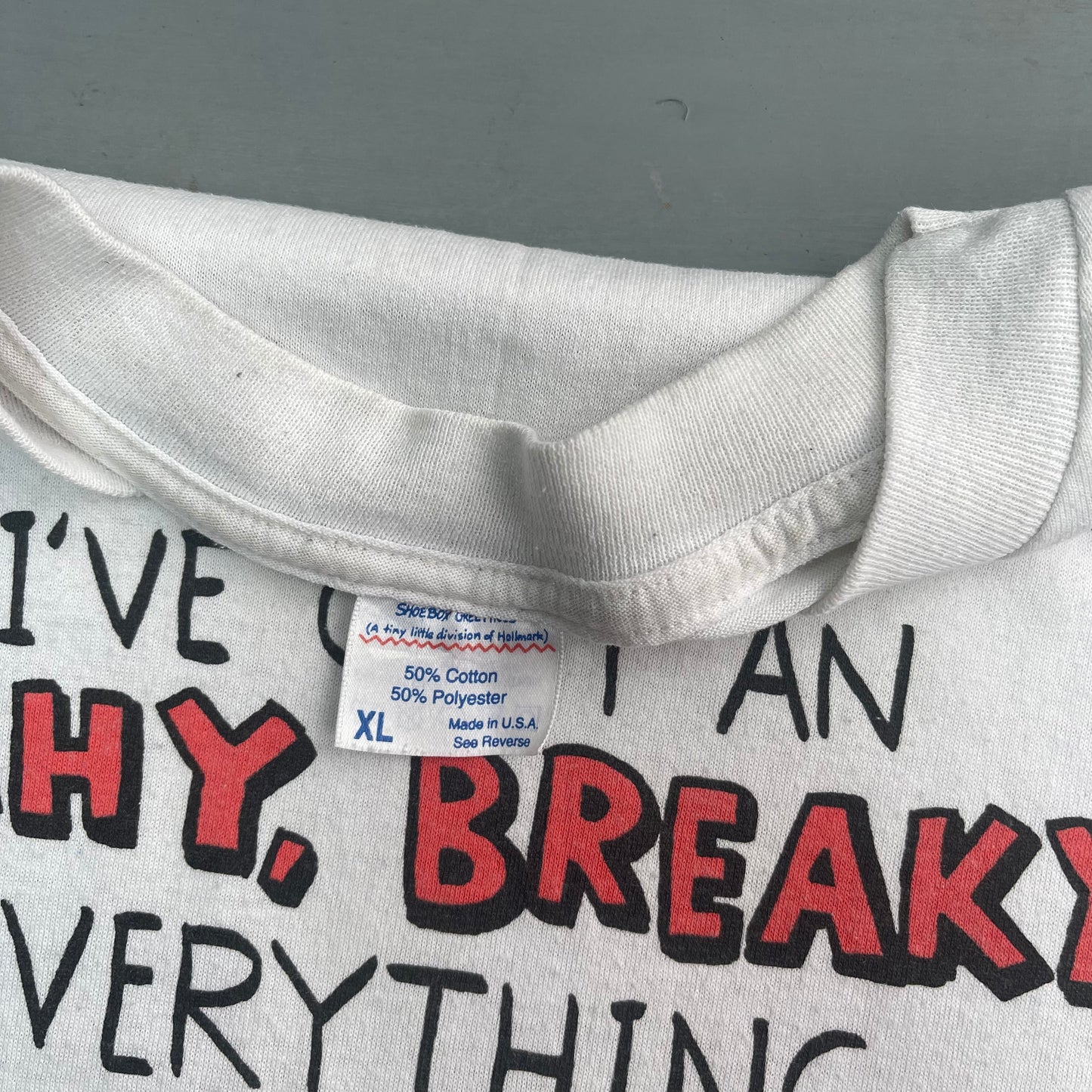 1990s at my I’ve I’ve got an achy breaky everything slogan T-shirt (XL)