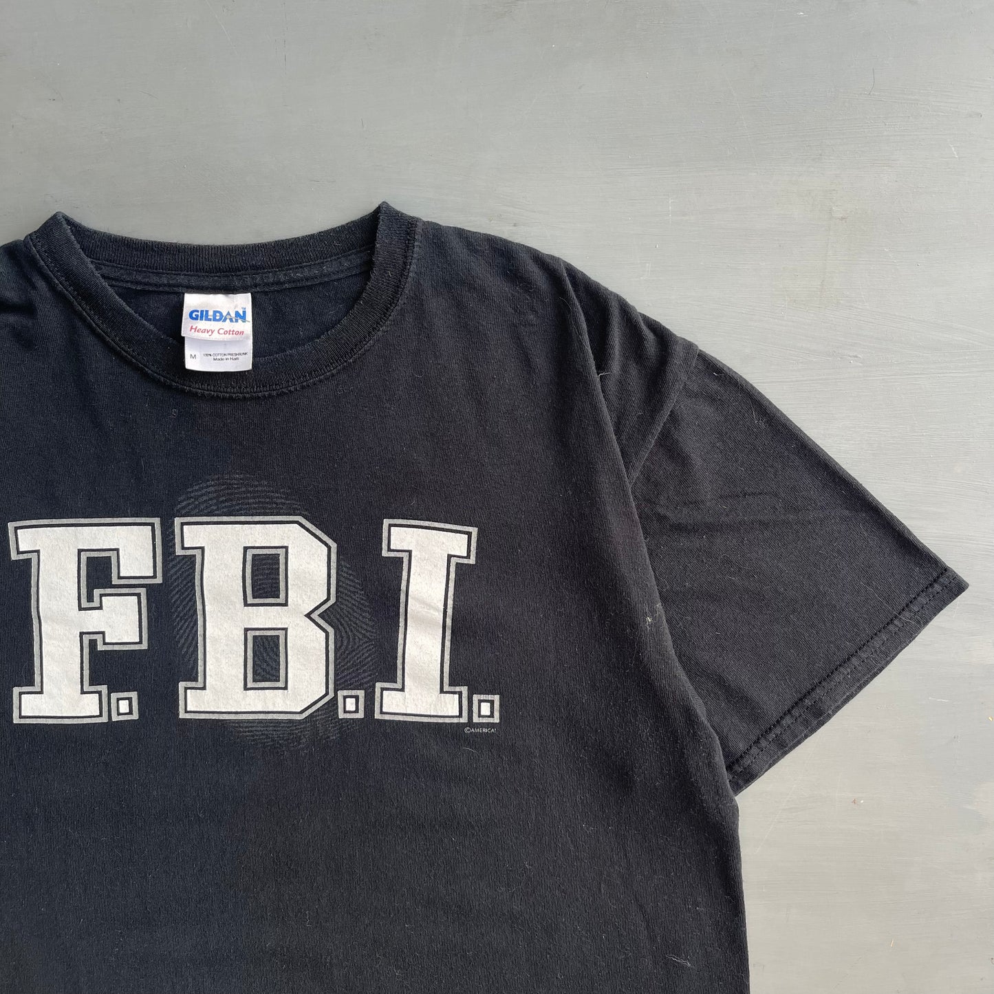 Early 2000s FBI finger print T-Shirt (M)