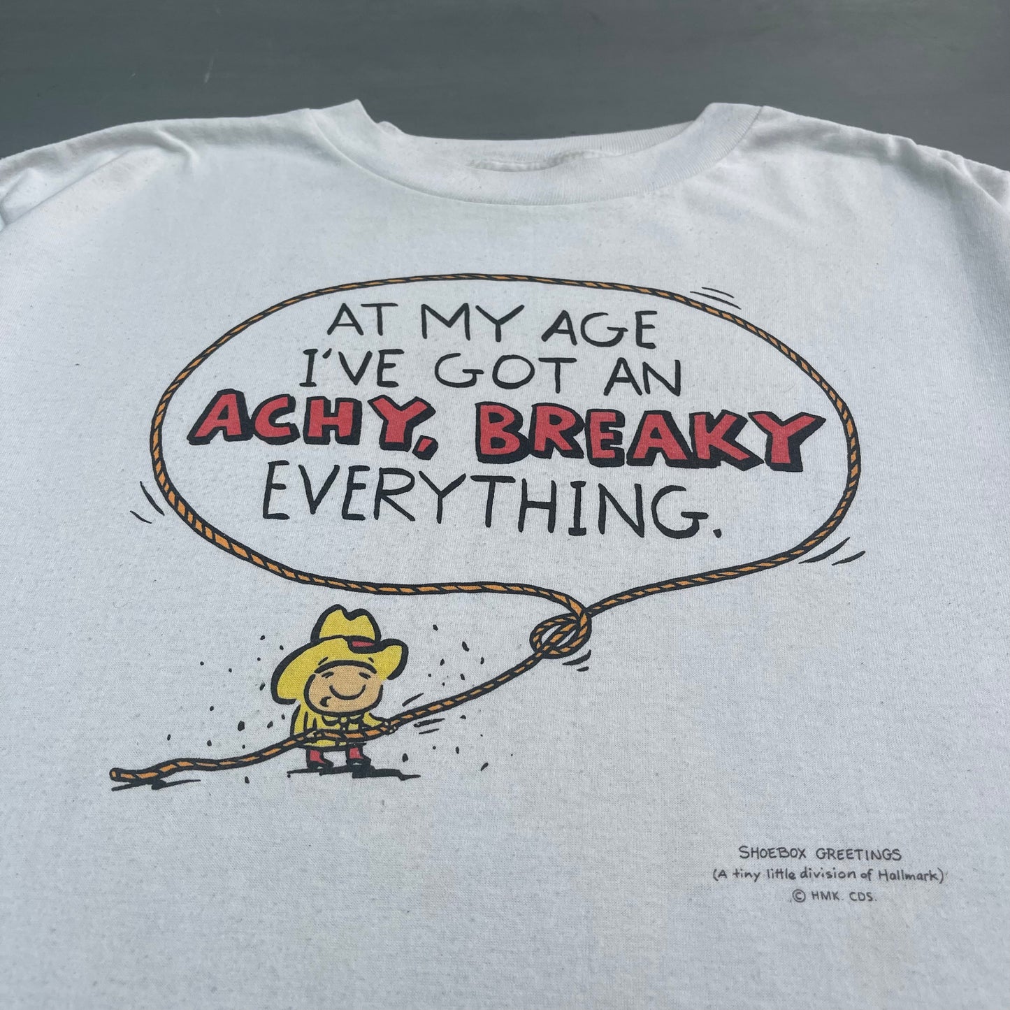 1990s at my I’ve I’ve got an achy breaky everything slogan T-shirt (XL)