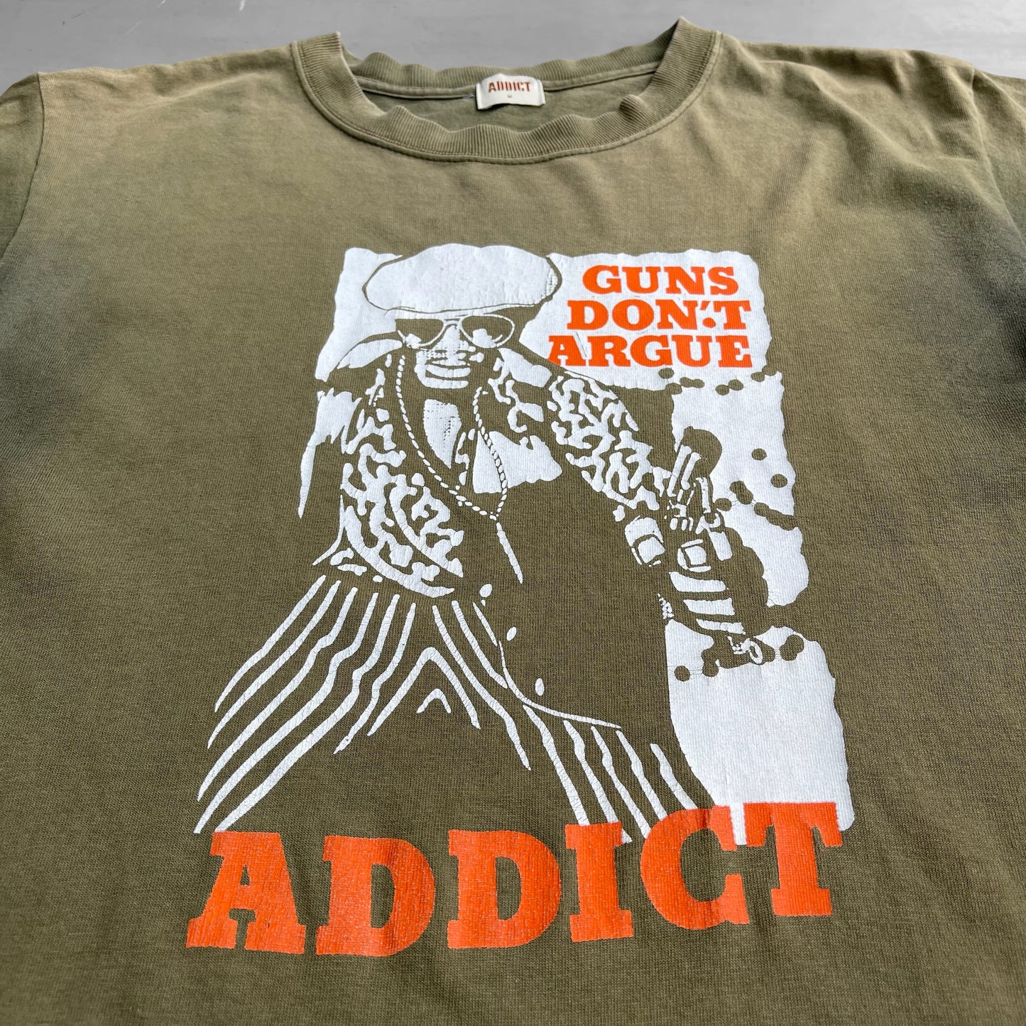 2000s Addict guns don’t argue T-shirt (M)