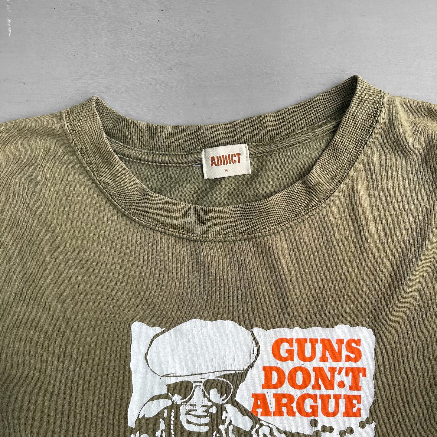 2000s Addict guns don’t argue T-shirt (M)