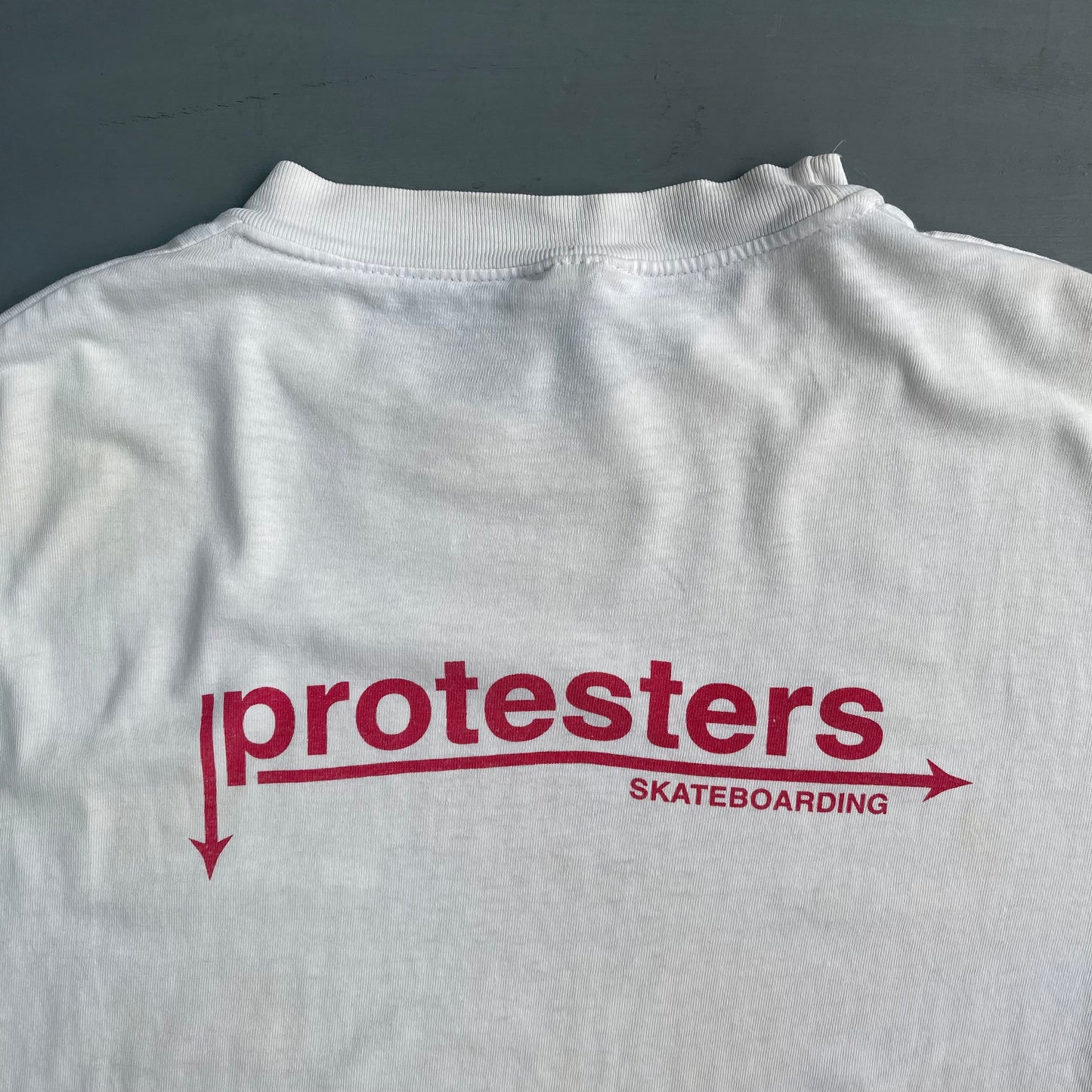 1990s protesters / PlayStation T-Shirt (M)