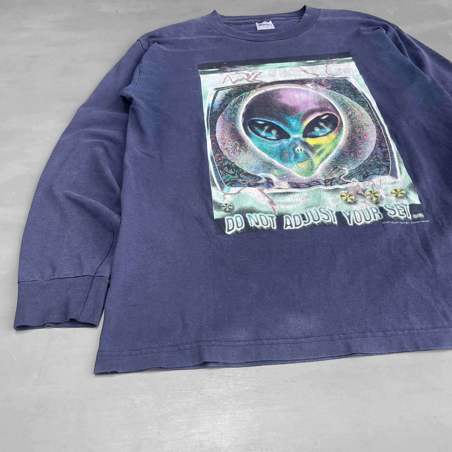 1990s Murina Alien do not adjust your set long sleeve T-Shirt (L)