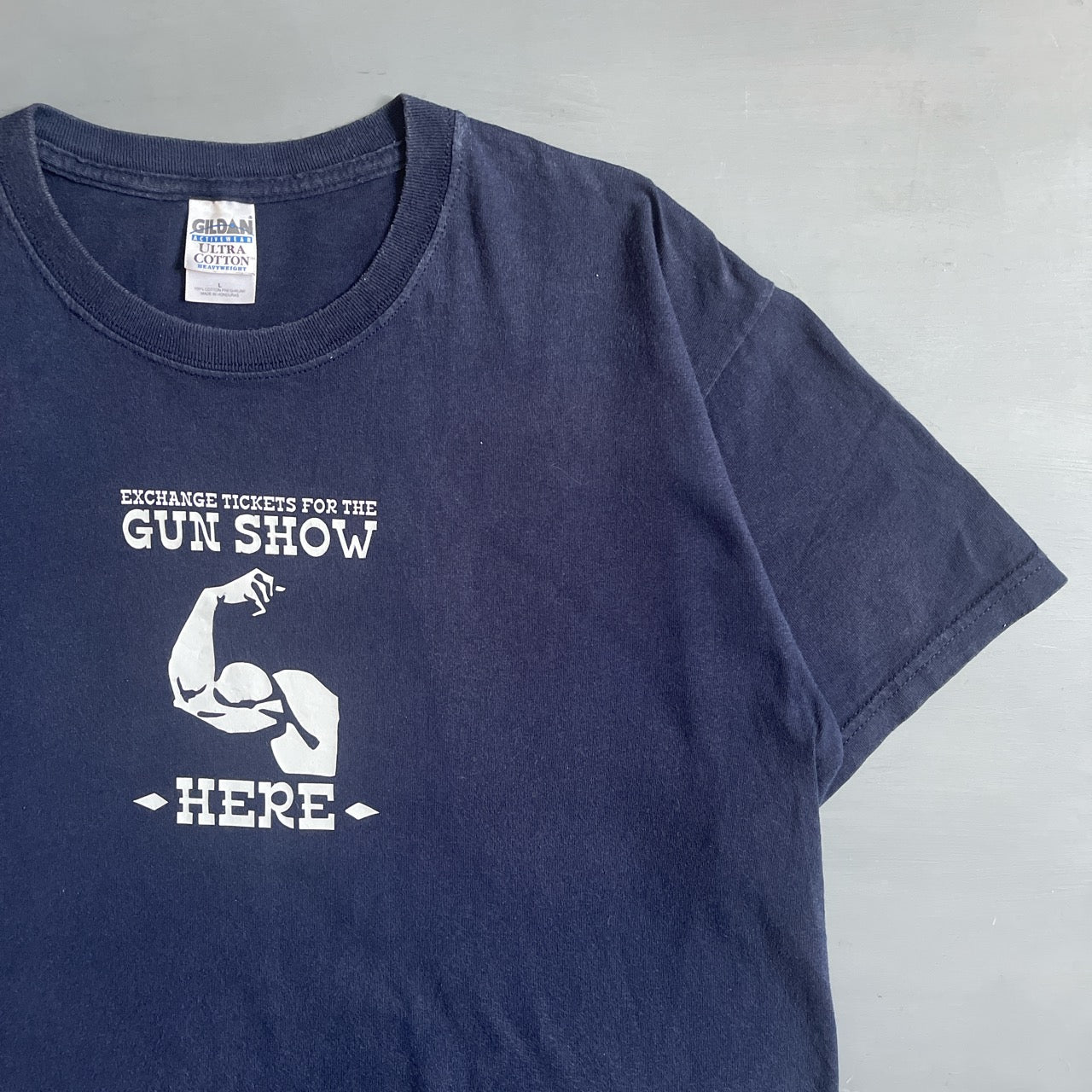 2000s Gun show here parody T-Shirt (L)