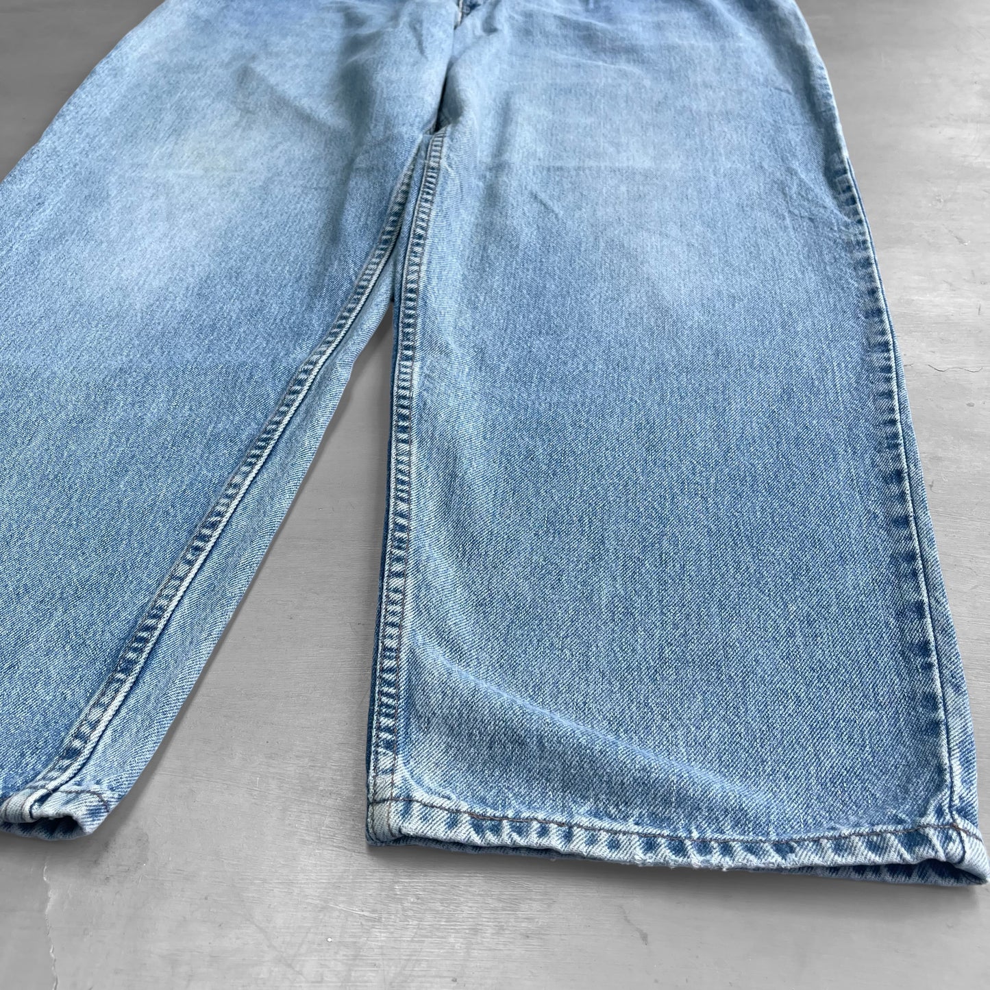 1990s SilverTab Levi’s baggy jeans (38 waist)