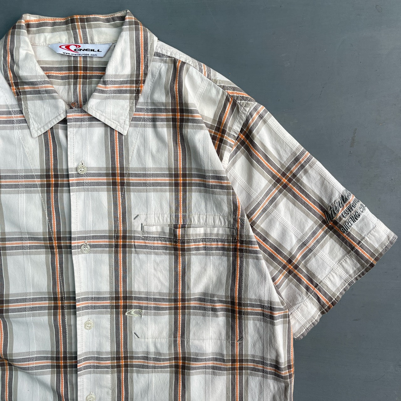 Early 2000s checked O’Neill short sleeve shirt (L)