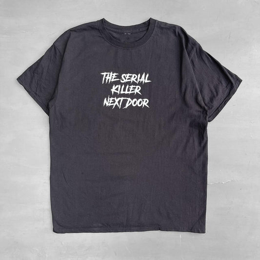 2000s The serial killer next door slogan T-Shirt (L)