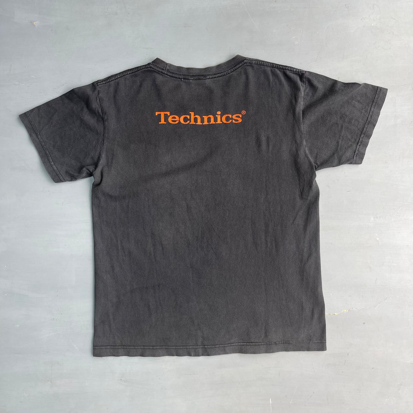 Early 2000s Technics logo T-Shirt (M)