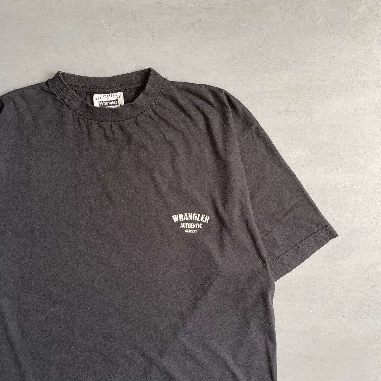 Early 2000s Wrangler basic T-Shirt (XL)