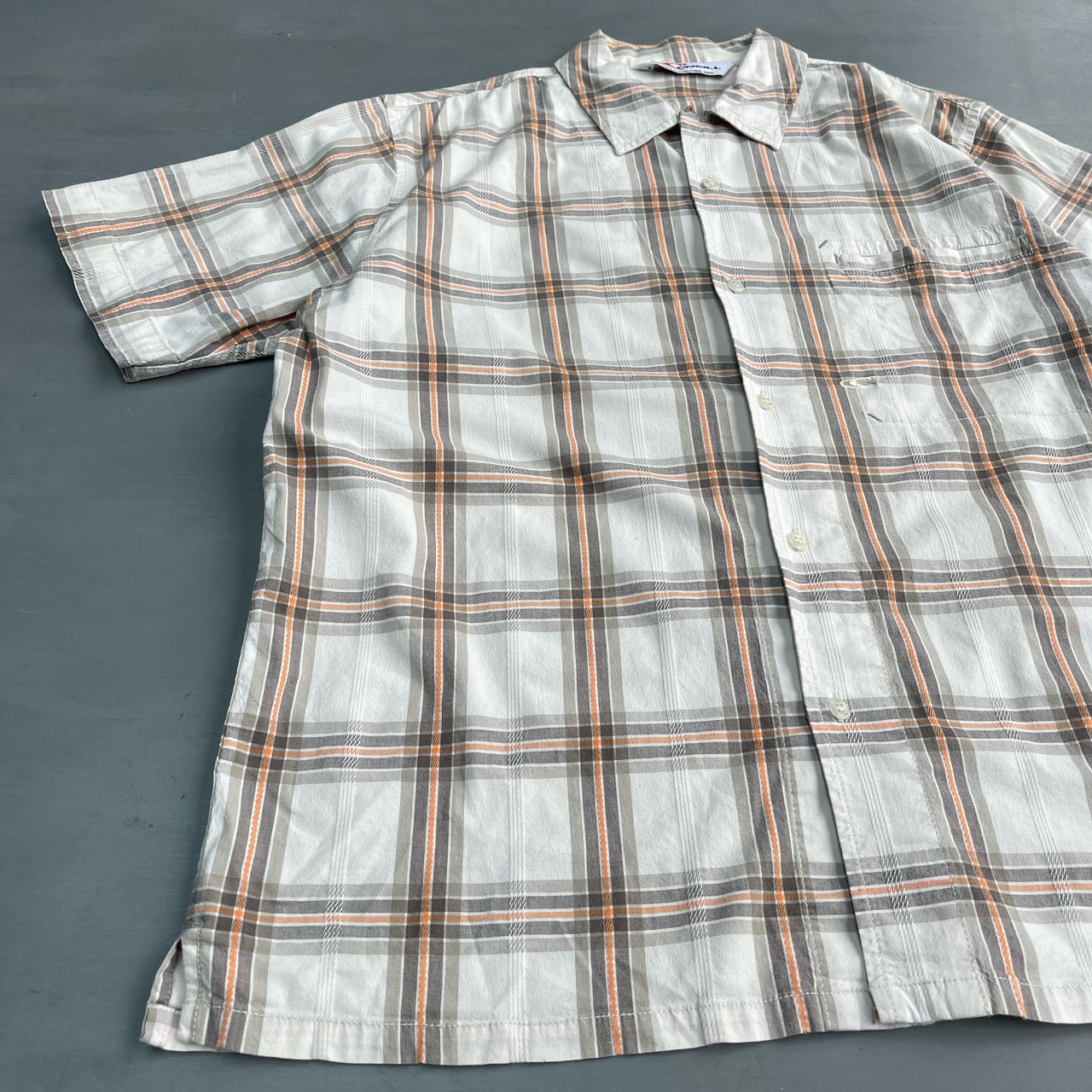 Early 2000s checked O’Neill short sleeve shirt (L)