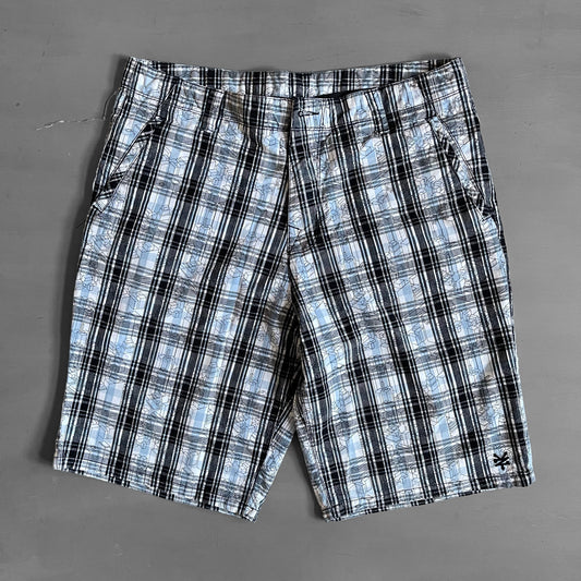 2000s Zoo York plaid baggy board shorts (36 waist)