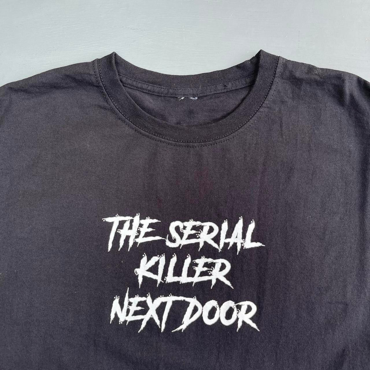 2000s The serial killer next door slogan T-Shirt (L)