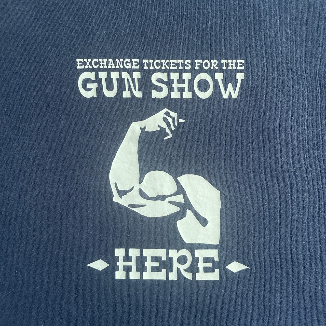 2000s Gun show here parody T-Shirt (L)