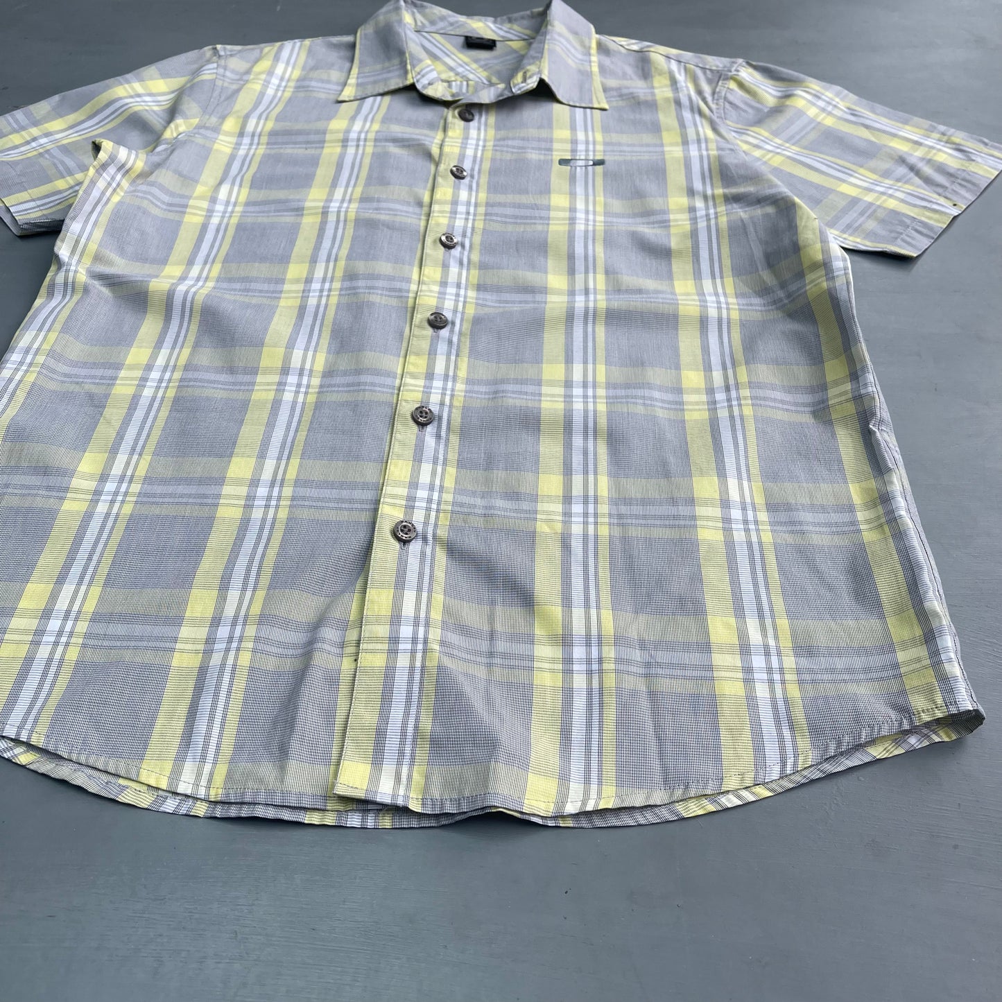 2000s Oakley checked shirt sleeve shirt (L)