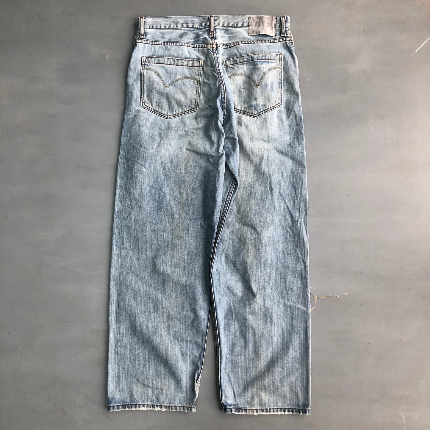 Early 2000s Levis silvertab baggy jeans (33 waist)