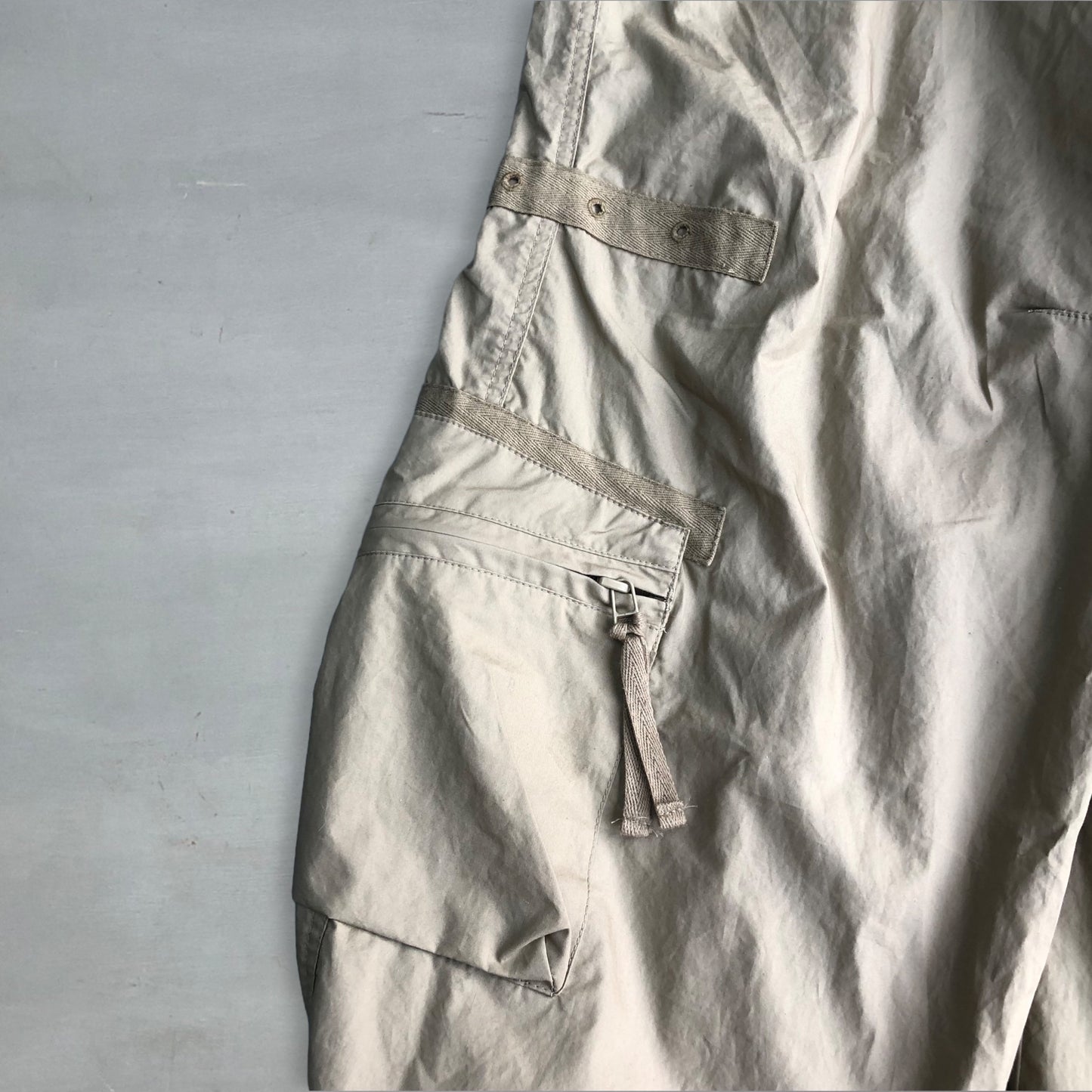 Early 2000s ROXY parachute pants (34 adjustable waist)