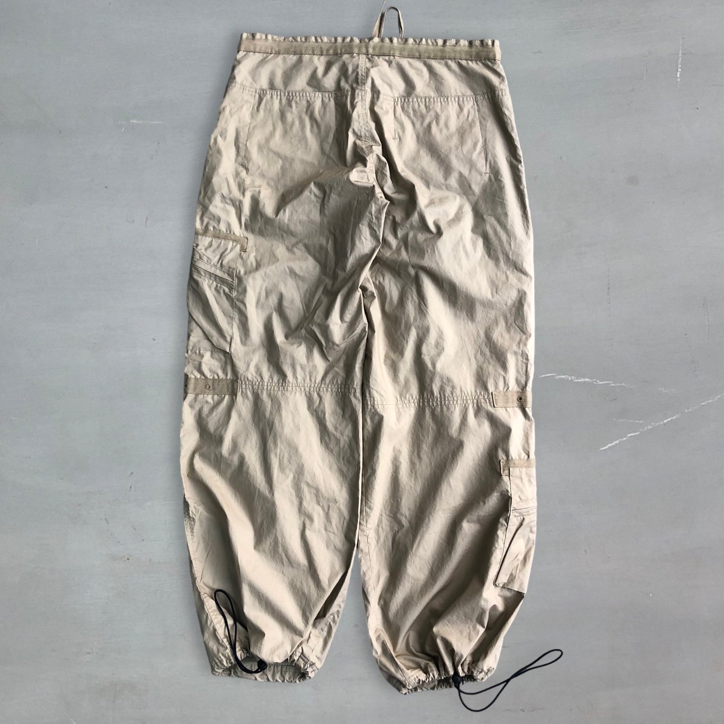 Early 2000s ROXY parachute pants (34 adjustable waist)