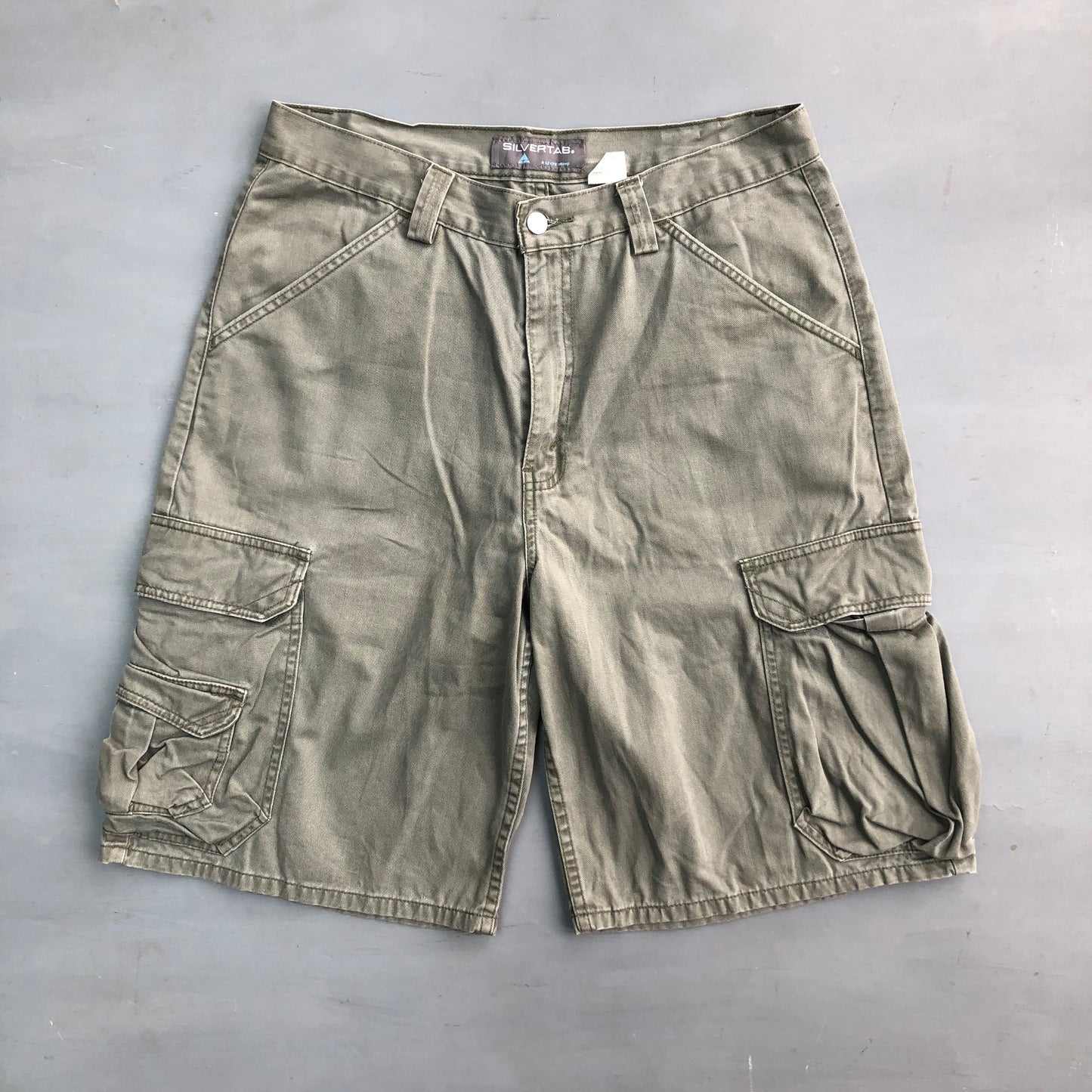 2000s Levis SilverTab utility shorts (34 waist)