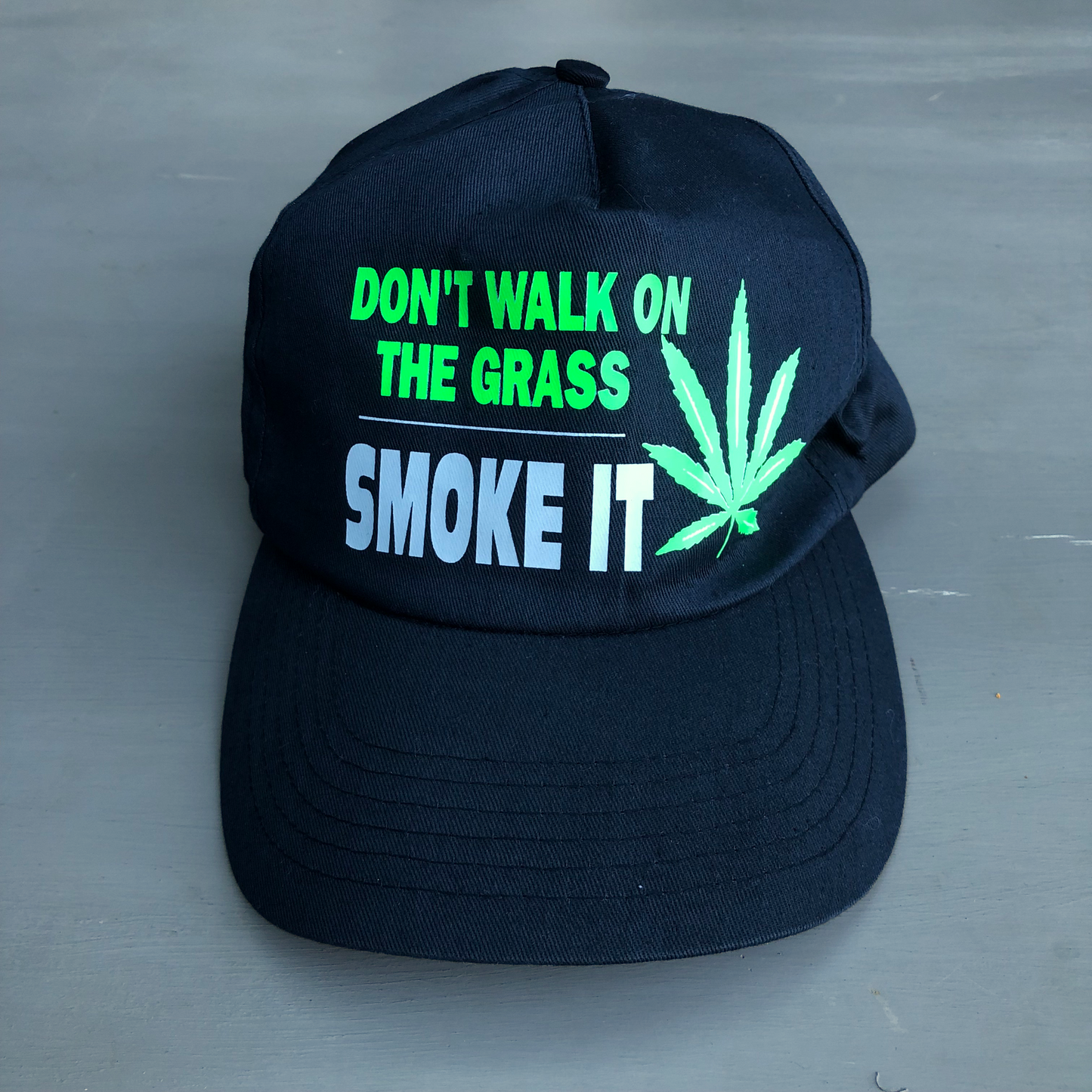 Vintage 90s Dont walk on the grass, smoke it trucker cap