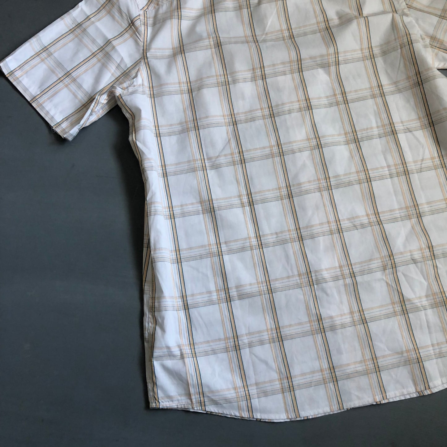 2000s short sleeve Oakley shirt (M/L)