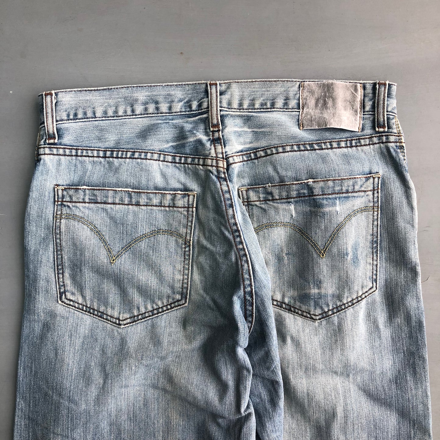 Early 2000s Levis silvertab baggy jeans (33 waist)