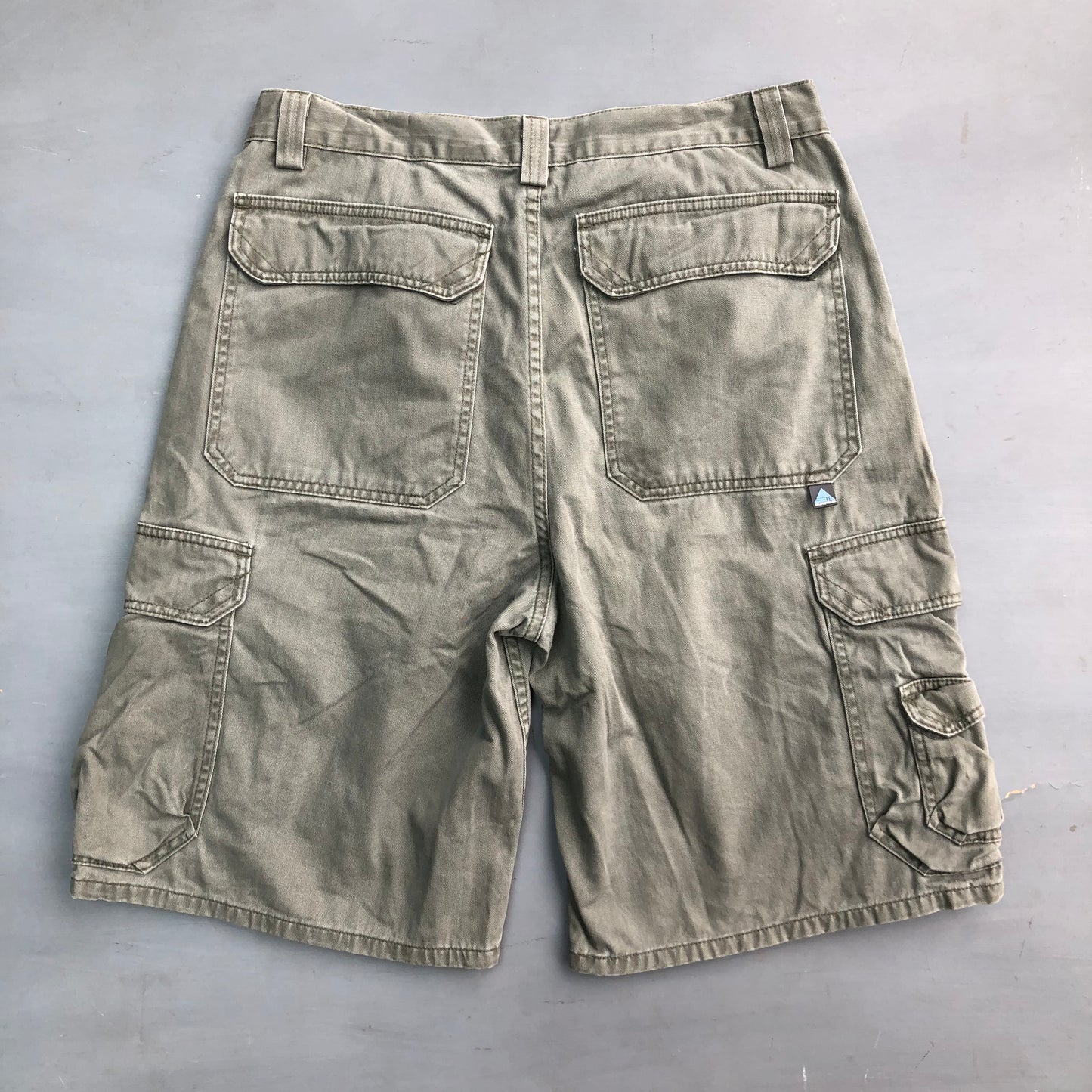 2000s Levis SilverTab utility shorts (34 waist)